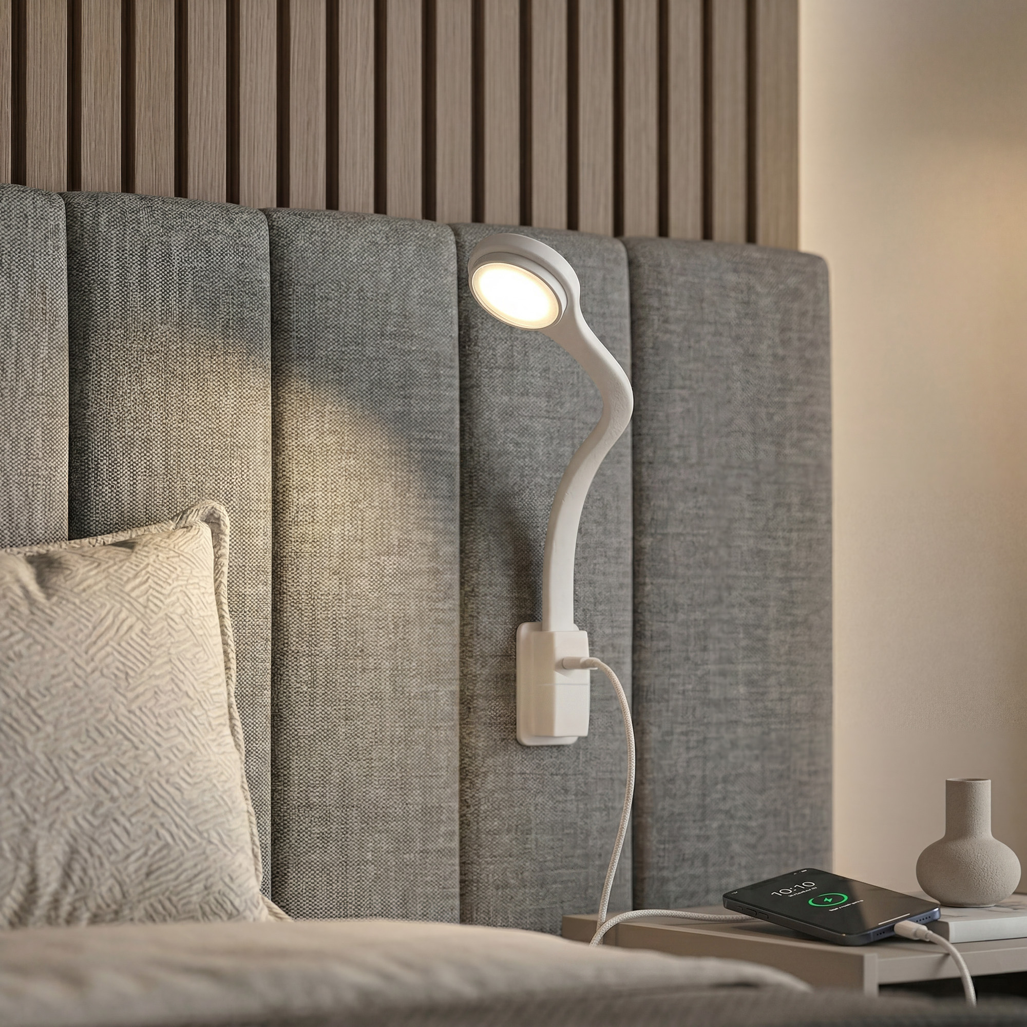 Nowoczesna sypialnia bez plątaniny kabli? Lampki nocne z USB-C to dziś konieczność!